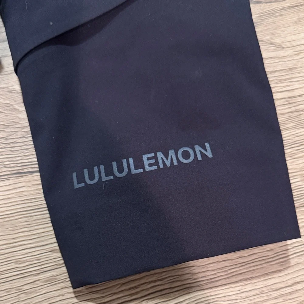 lululemon athletica Black Women's Ski Jacket - Picture 2 of 5